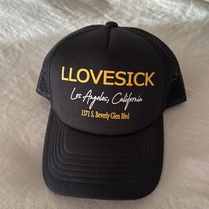 Llovesick trucker hat